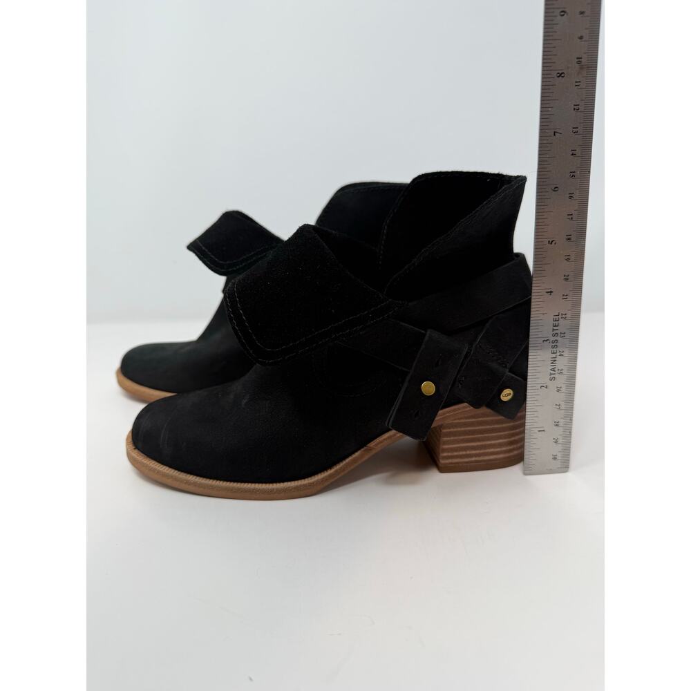 Ugg Elora Ankle Boots Women's 6 Black Suede Nubuck Leather Preppy Lux Designer - Picture 3 of 16